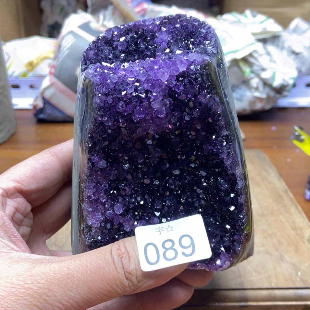 紫晶天然水晶摆件未镶嵌