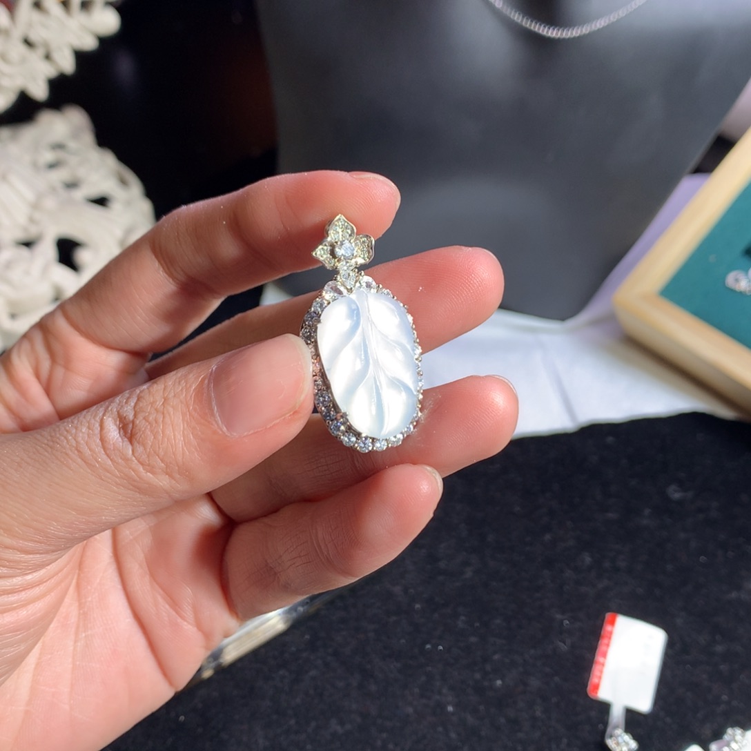 翡翠戒指银S925镶嵌天然翡翠