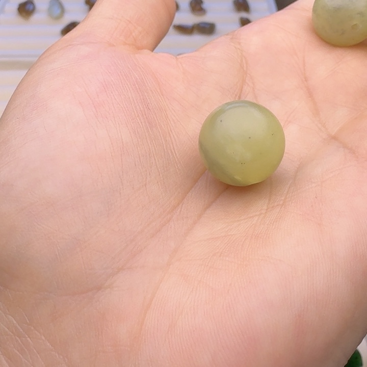 奶***茶和田玉（糖玉）未镶嵌车挂