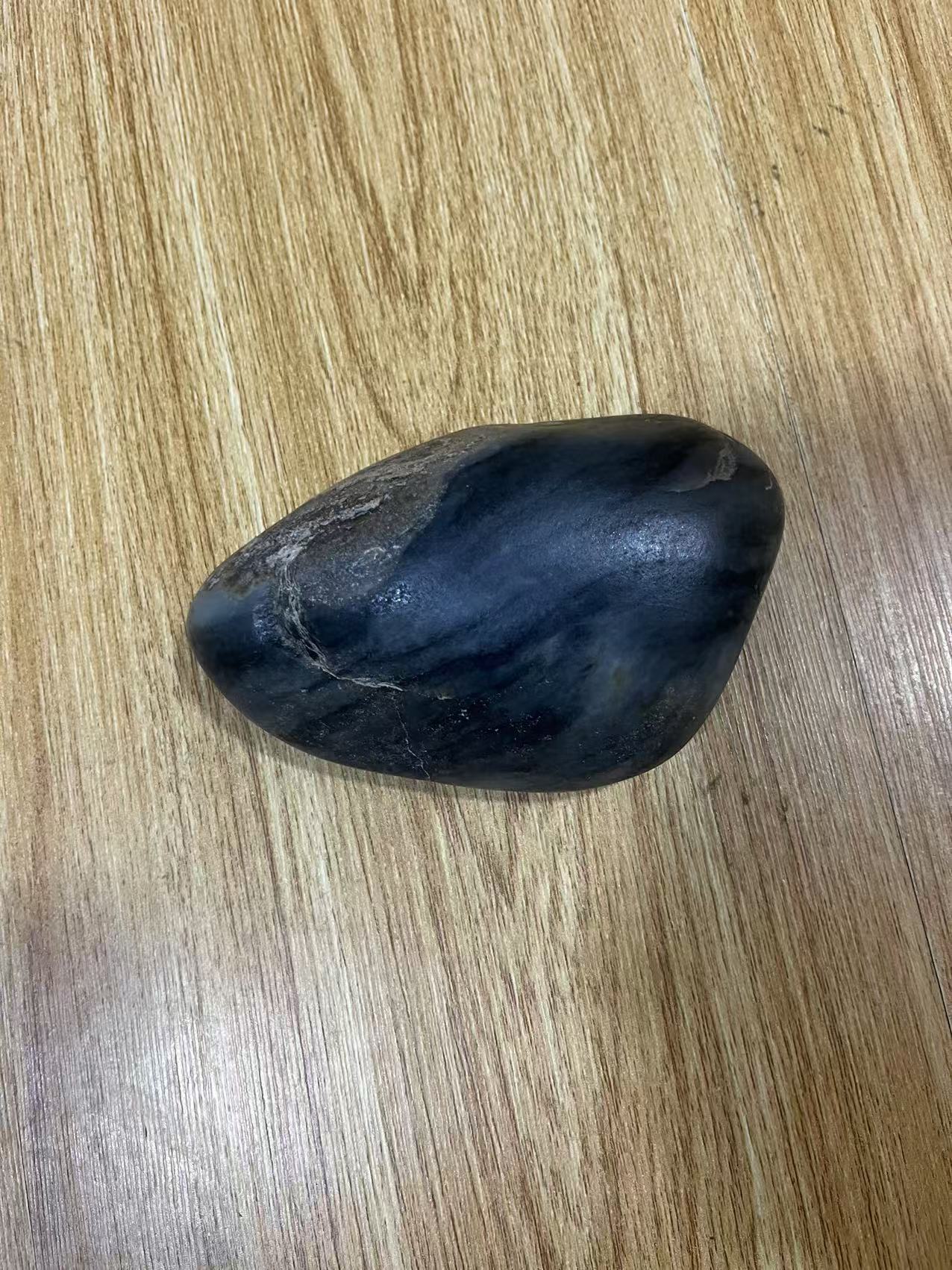 和田玉籽料青花原石把件