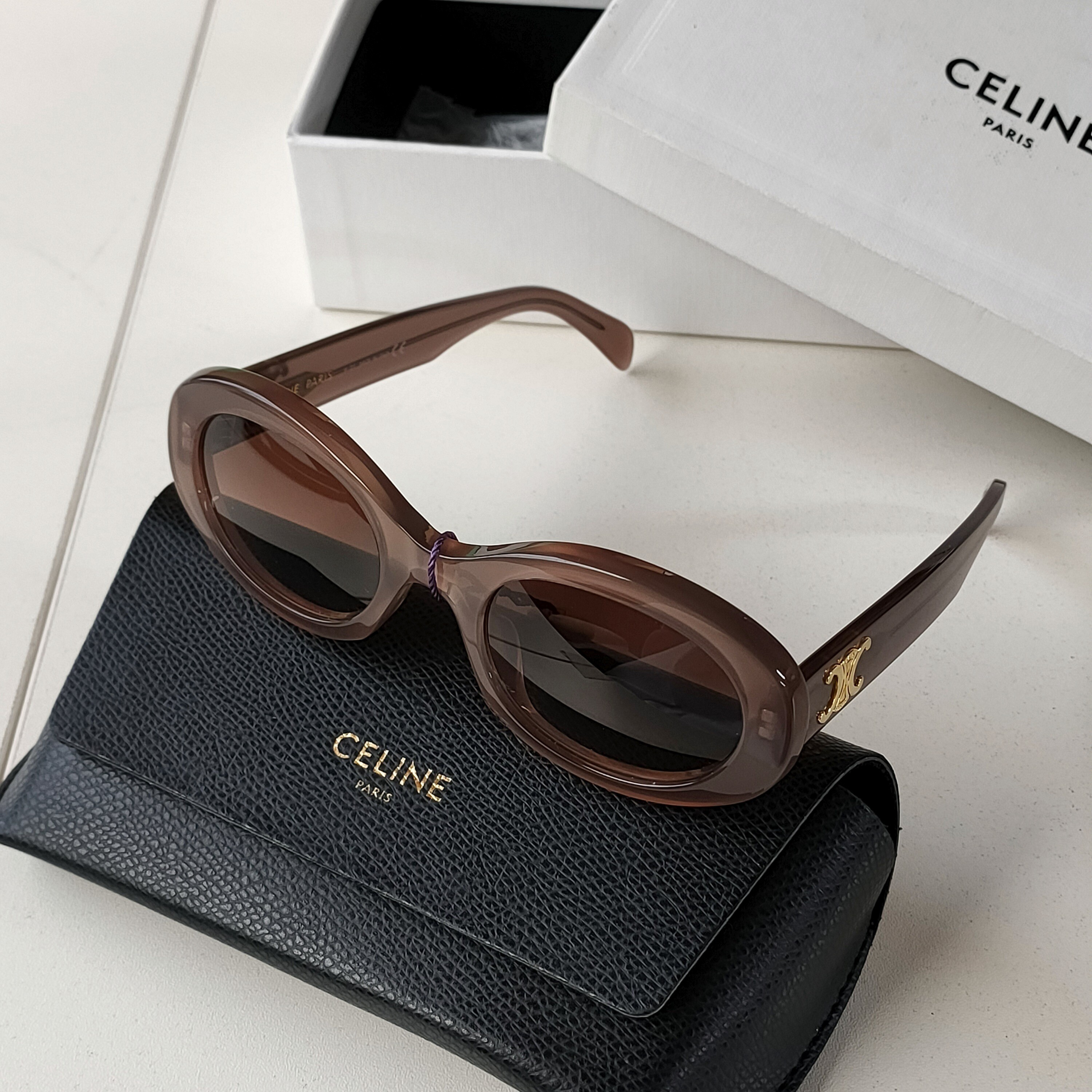 95新 Celine/思琳 Azul巧克力色透明亚克力CL40194U/52墨镜/46605