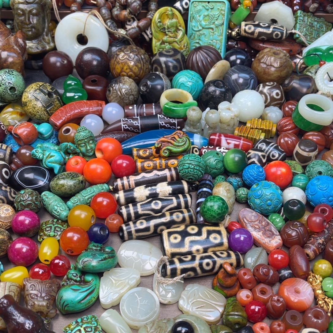 用***8玛瑙/玉髓未镶嵌颈饰