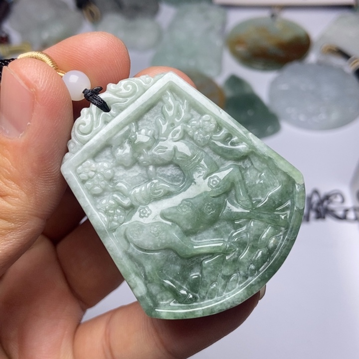 翡翠未镶嵌颈饰翡翠