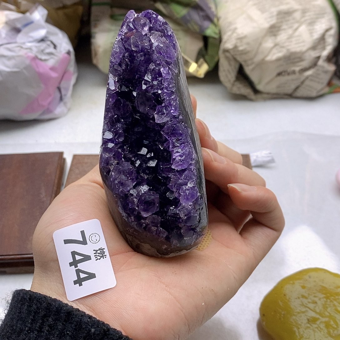 紫晶大型摆件（非配饰）未镶嵌