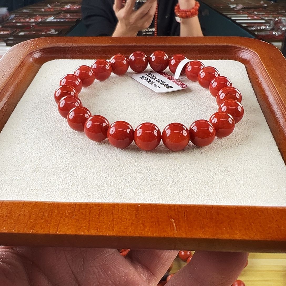 南红玛瑙未镶嵌多样性发一9mmm牛血典藏毕业级南红