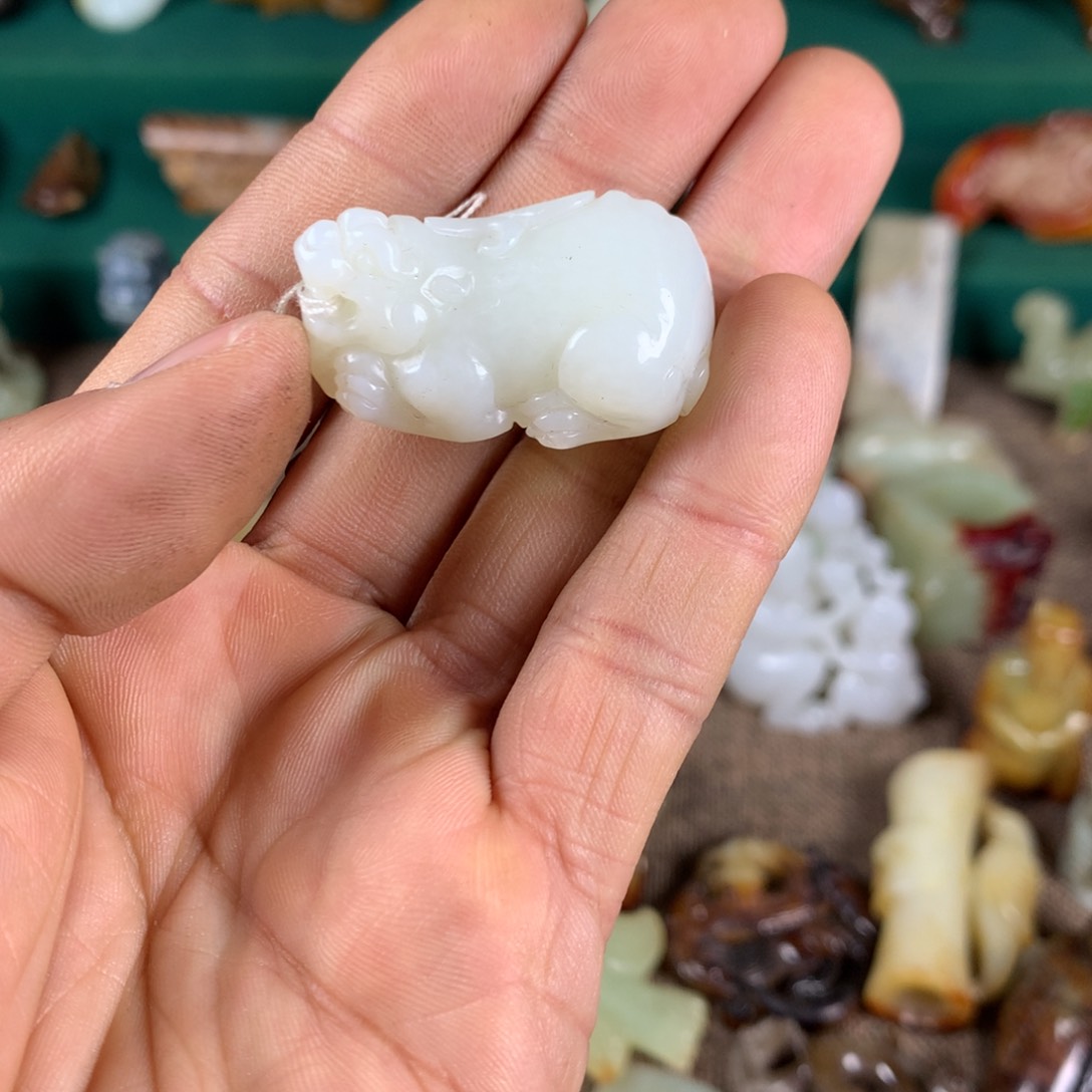 和田玉颈饰未镶嵌