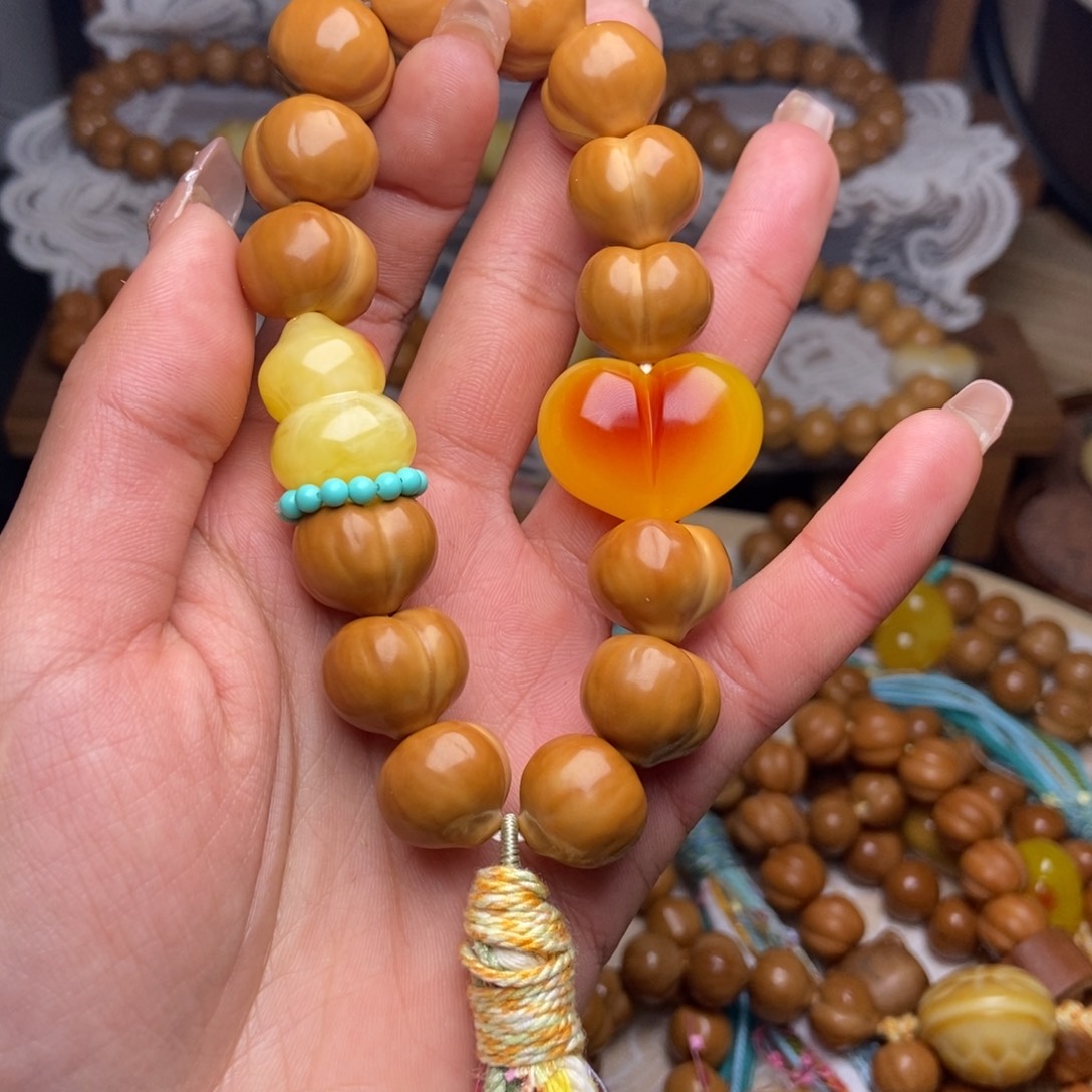 木质类屁桃手持纹理15