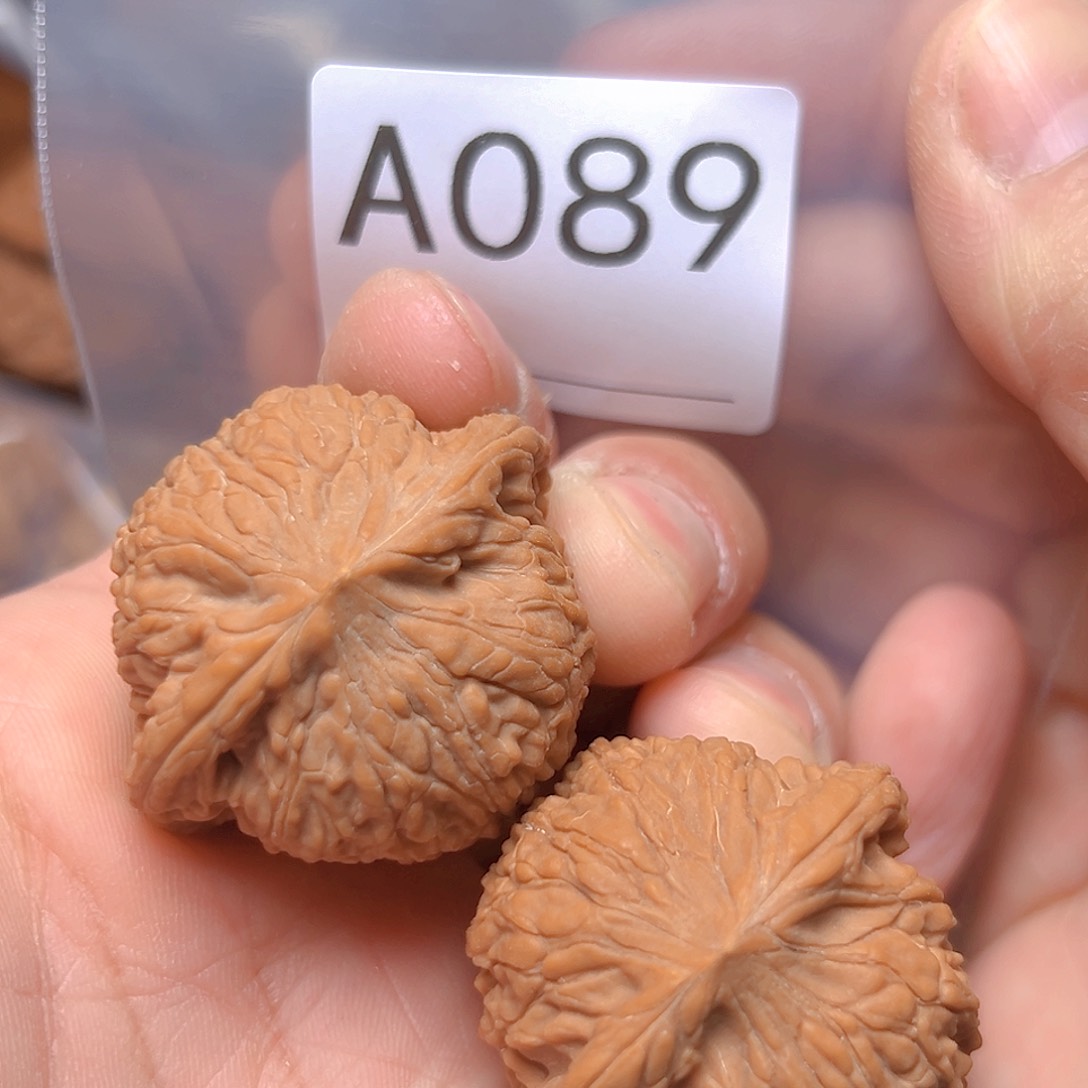 文玩核桃吊坠39泥鳅背