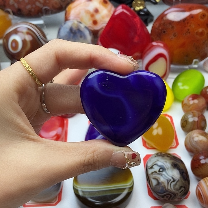 玛瑙/玉髓未镶嵌珠宝奇石