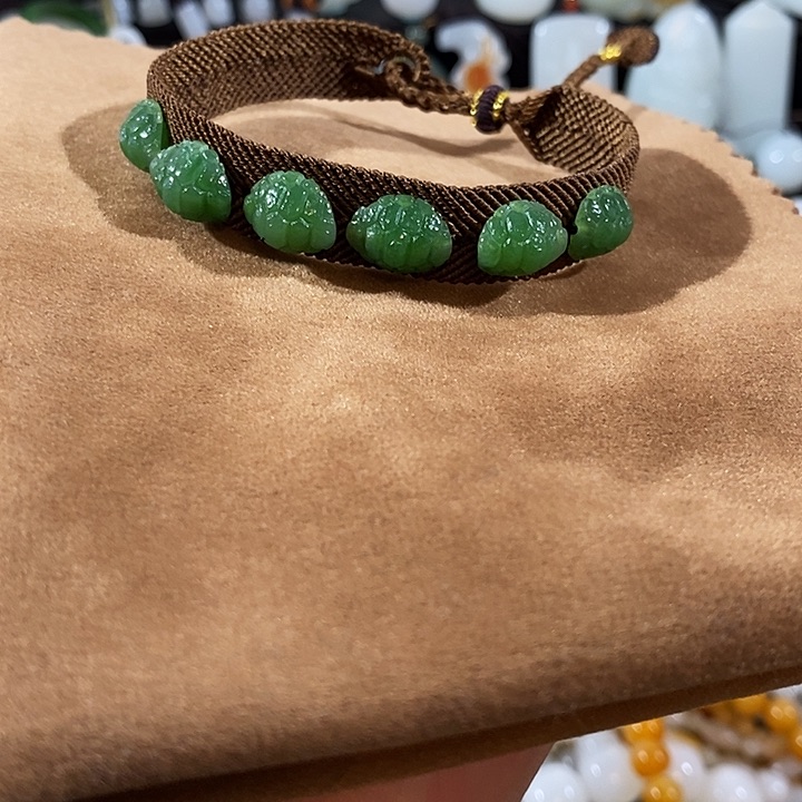 和田玉（碧玉）颈饰未镶嵌