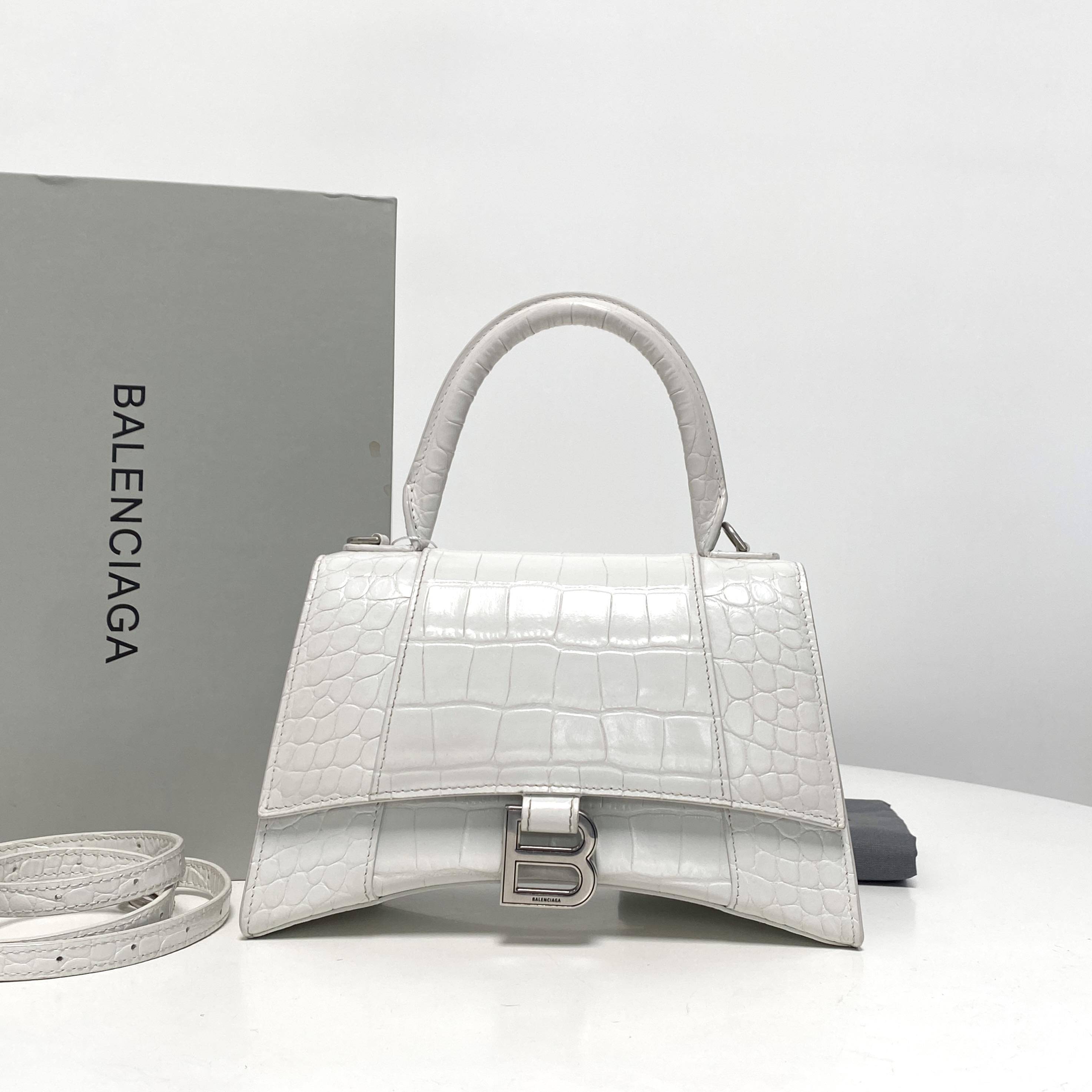 胖虎曼曼/巴黎世家/95新/公价0/箱包/斜挎包/312412170135