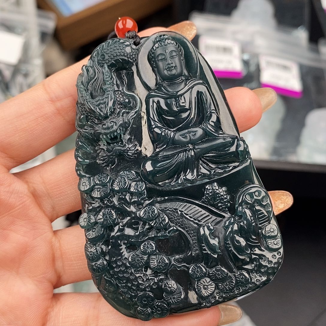 翡翠颈饰未镶嵌一