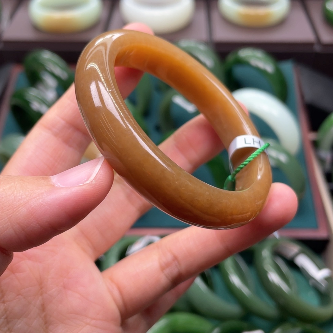 和田玉未镶嵌手镯5152