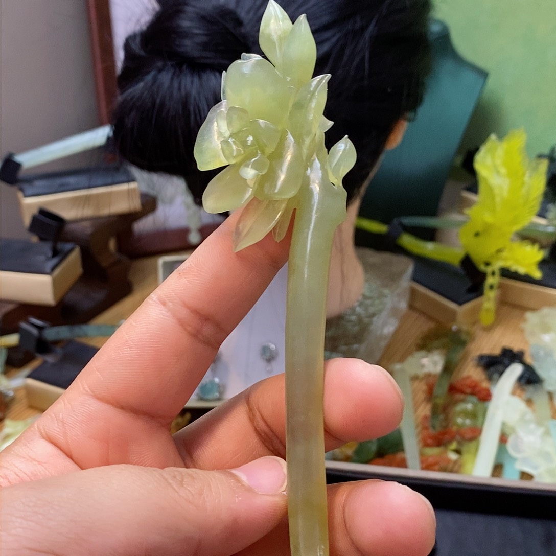 蛇纹石玉发簪未镶嵌