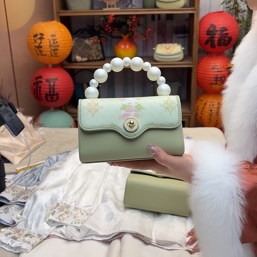 刺绣宋锦熊猫包包