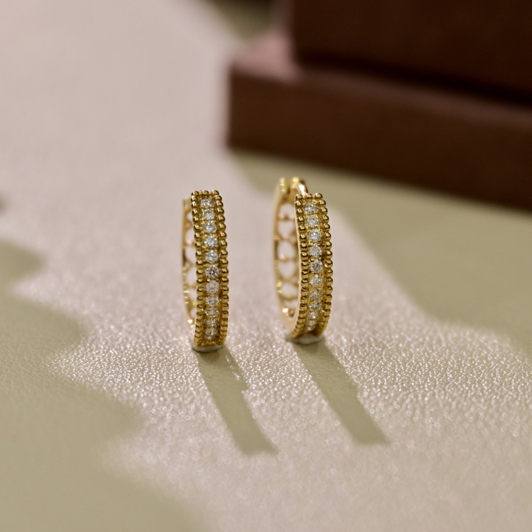 【JSZ】18k金天然钻石的珠边耳扣，简约大方又时尚感爆棚