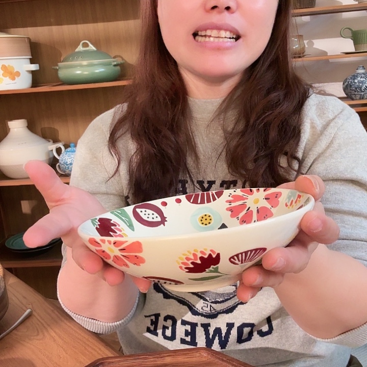 手绘石榴花7寸斗笠沙拉碗