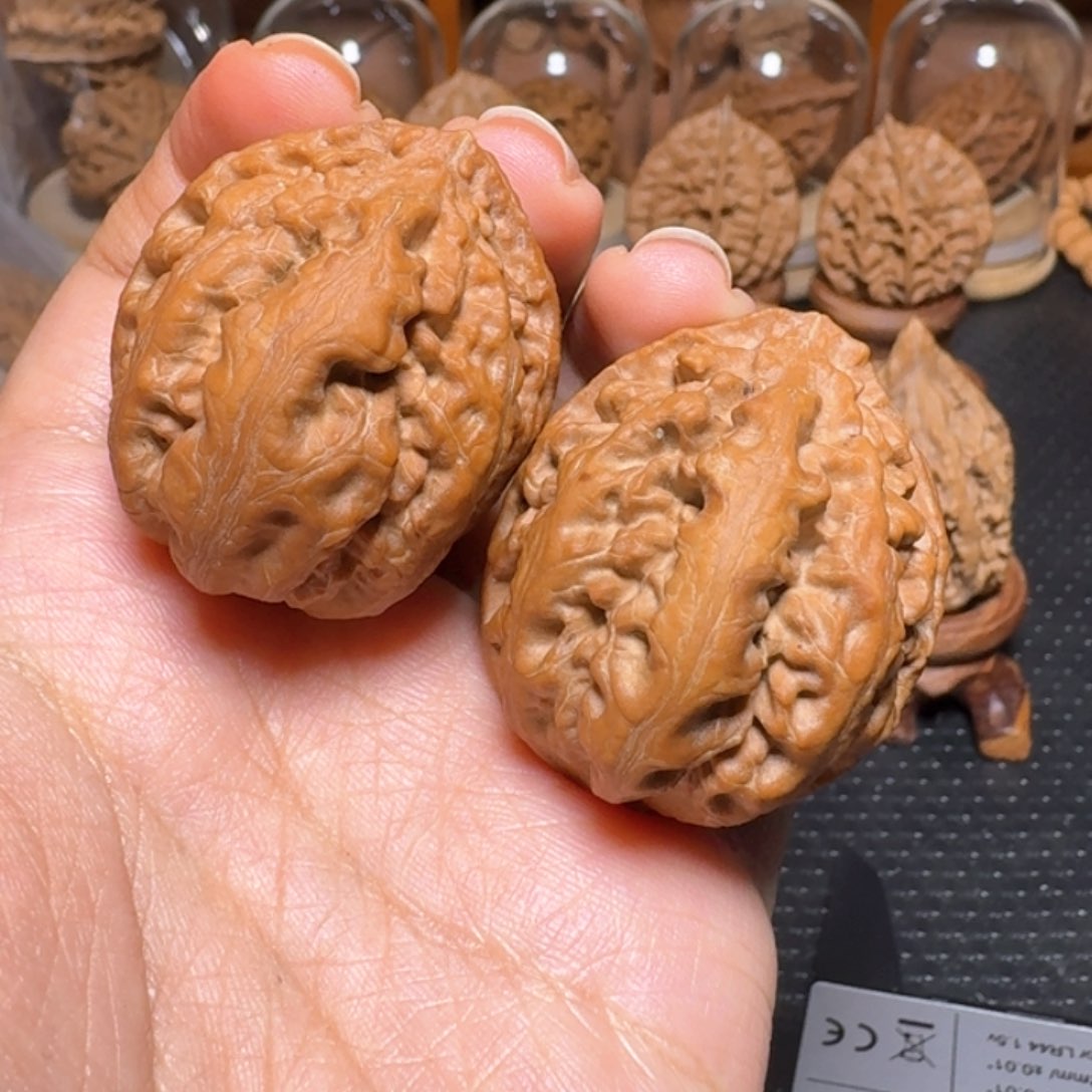 文玩核桃把件西****组粗筋丸子