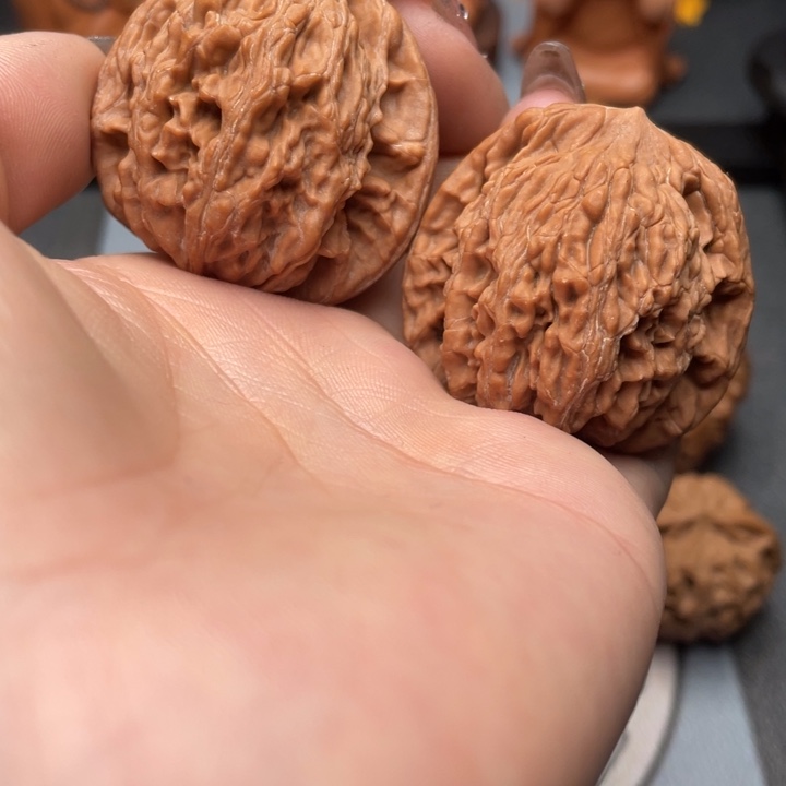 文玩核桃吊坠虎头41尺全品