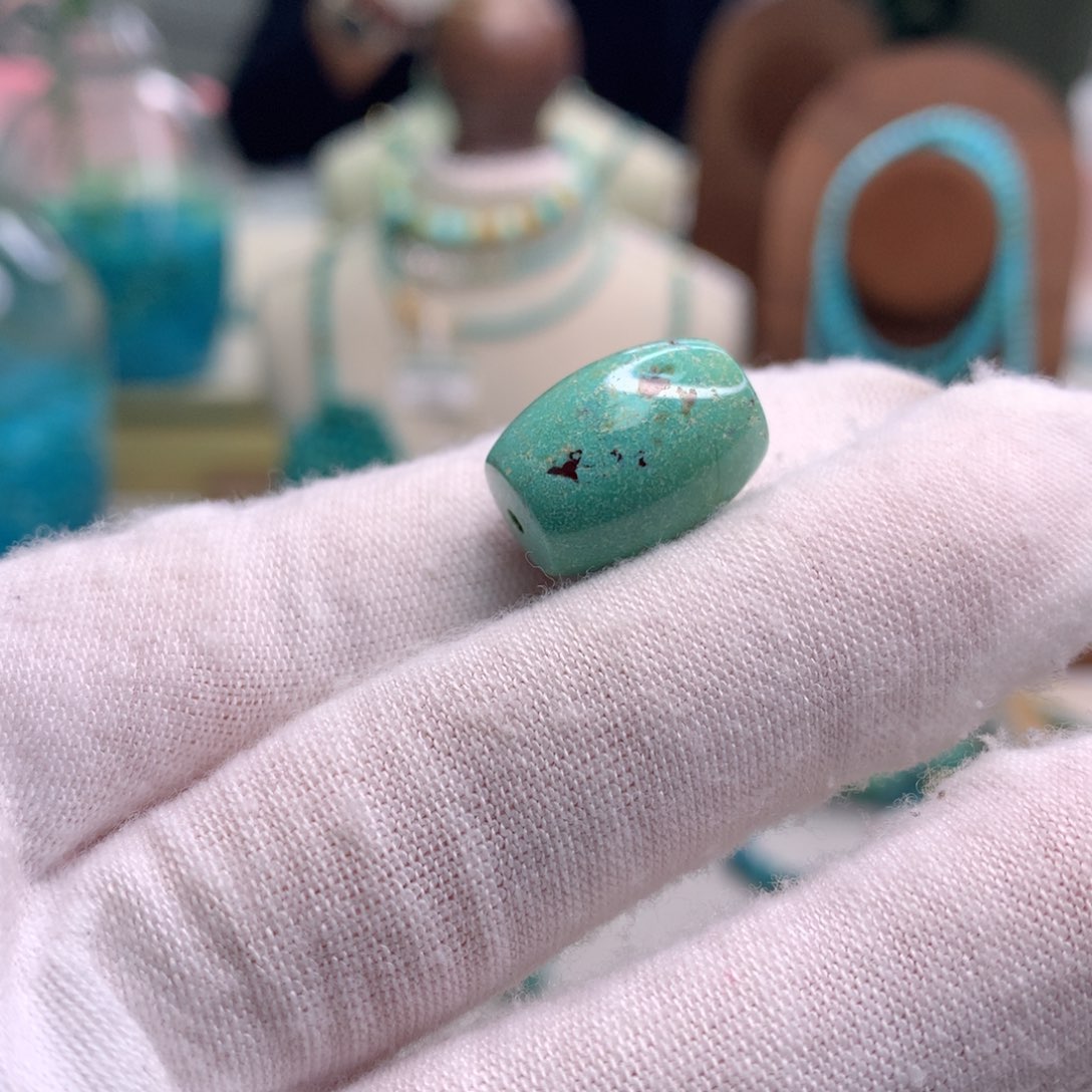 绿松石未镶嵌饰品