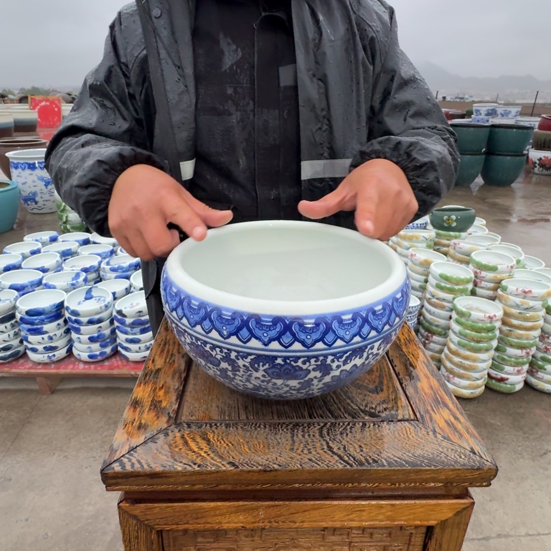 瓷片直径23，高13。。。。。