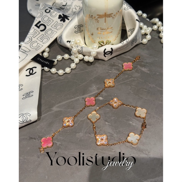 铜合金手链 小众设计限定四叶草粉五花手链ins