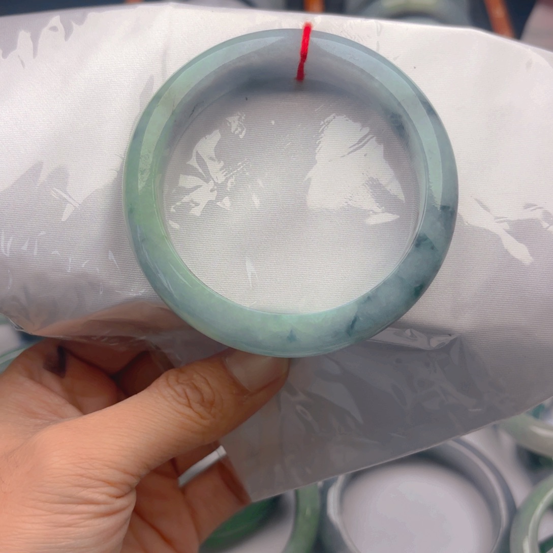 翡翠未镶嵌手镯6162x6. 126