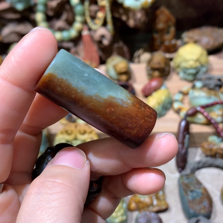 未镶嵌岫岩河磨玉（透闪石质玉）把件