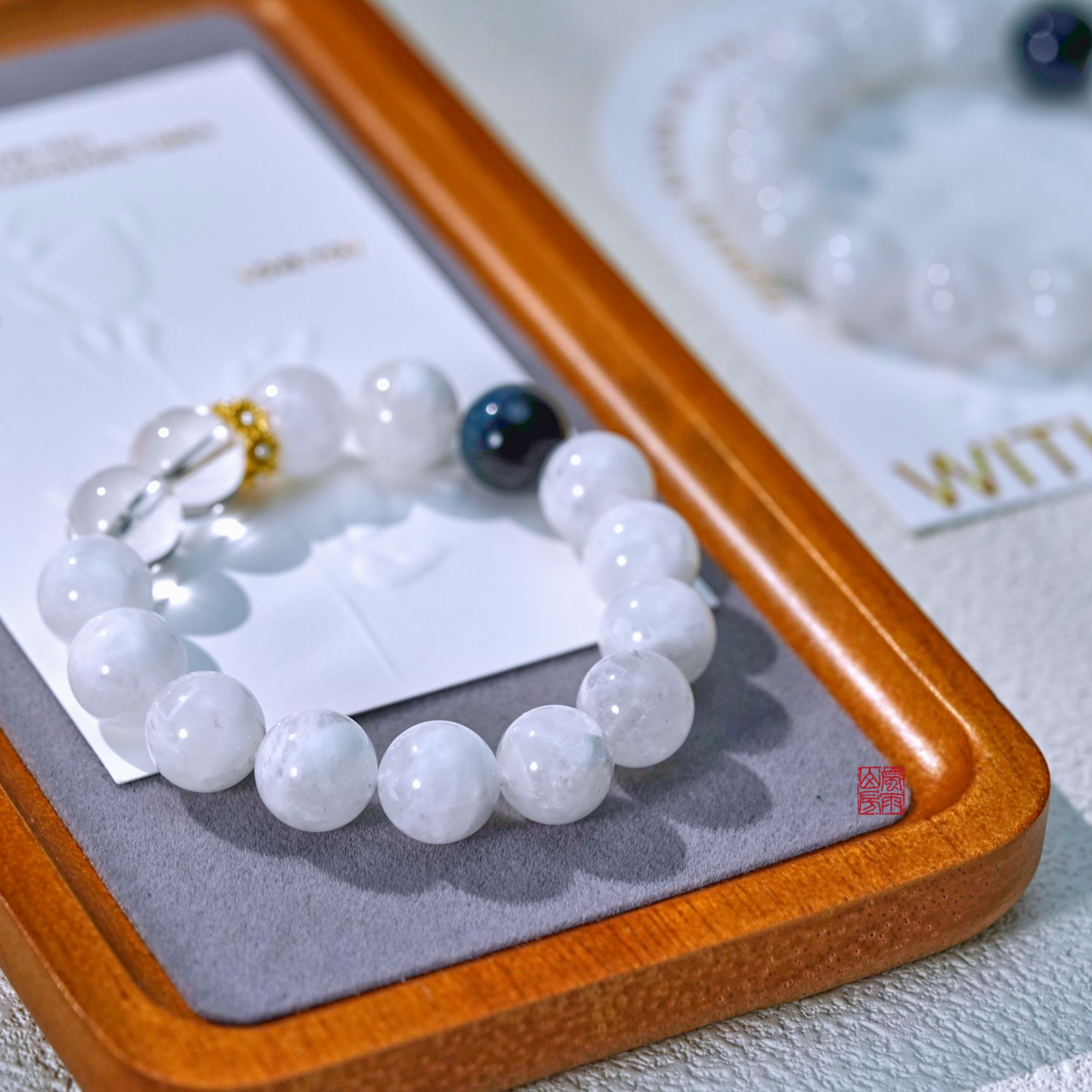 水晶  雪花幽灵蓝虎眼设计款手串单圈 12mm