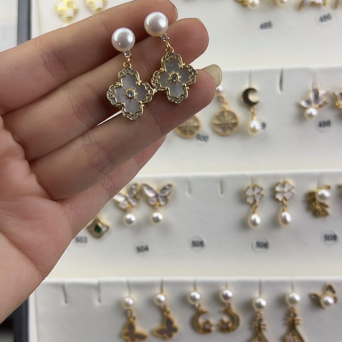 银S925镶嵌淡水珍珠耳饰