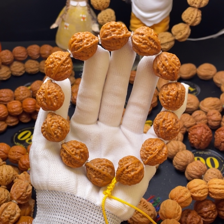 文玩核桃手串龙脊