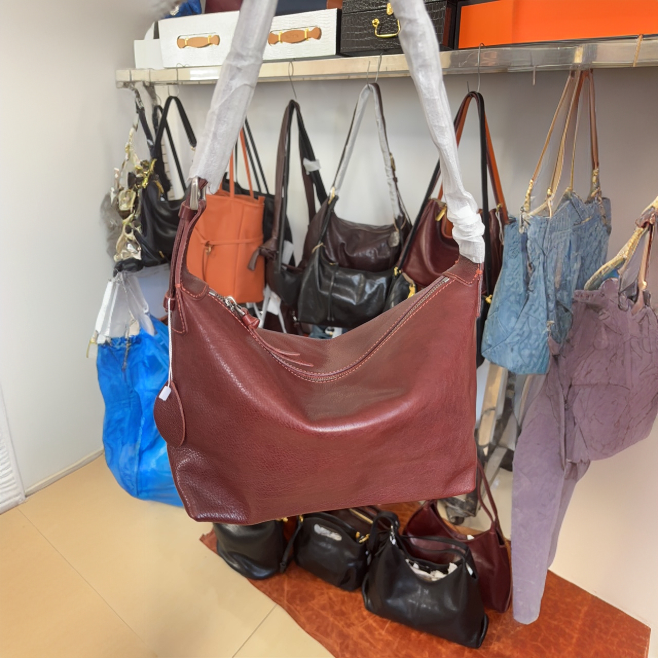 斜挎包饺子包单肩女士百搭中号休闲红色经典腋下包大号