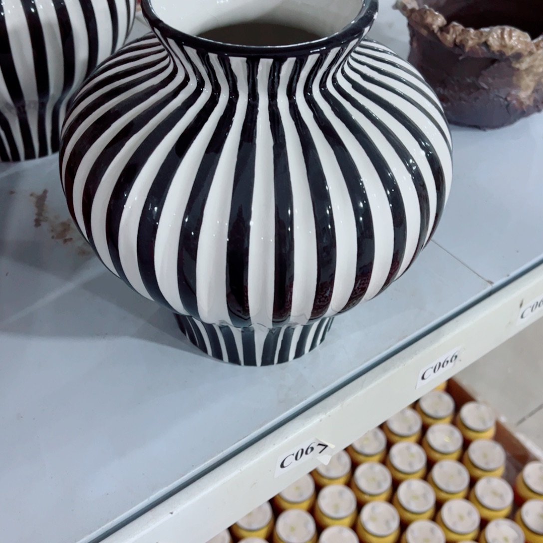 至***』有孔，陶瓷花盆满10米包邮发货