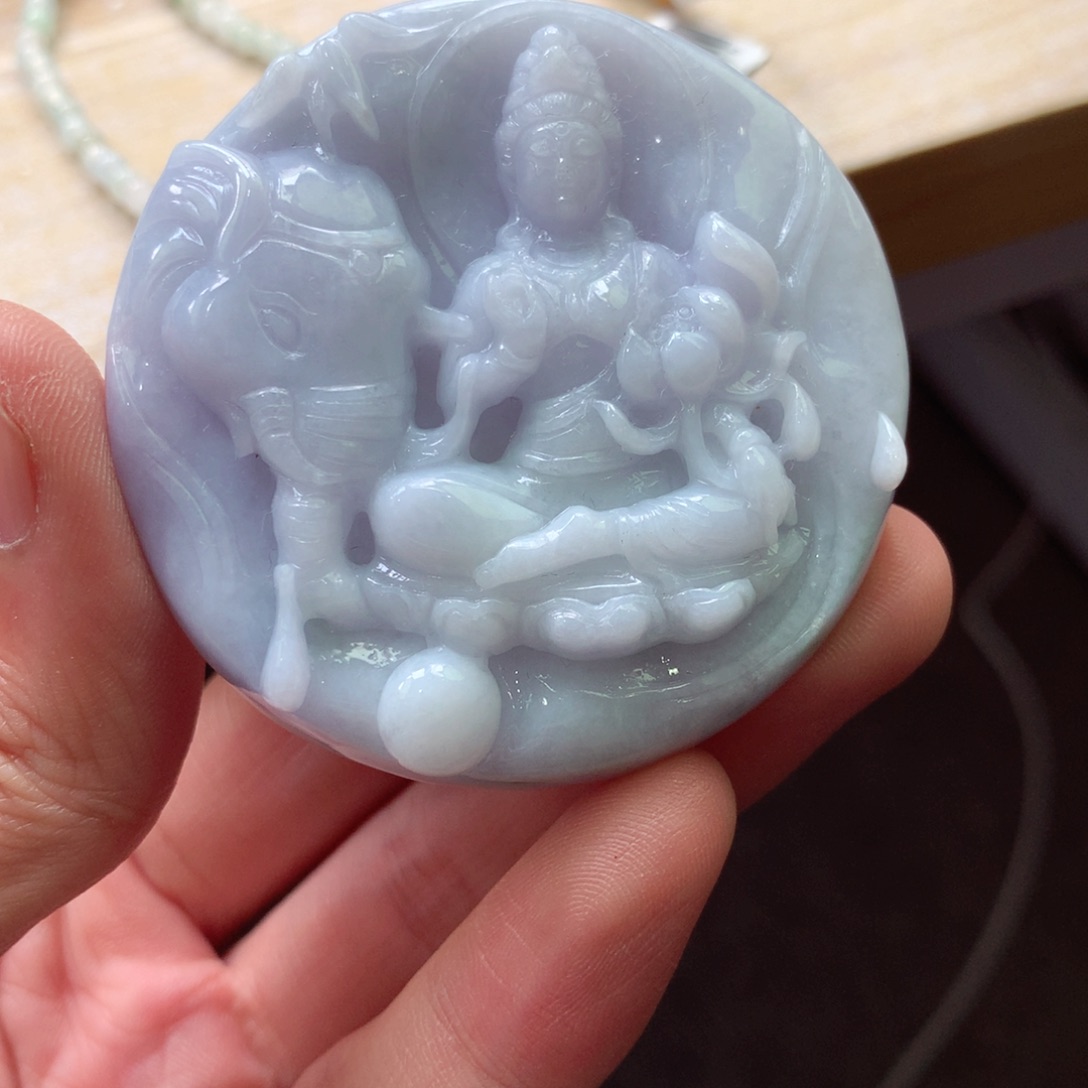 翡翠颈饰未镶嵌吊坠