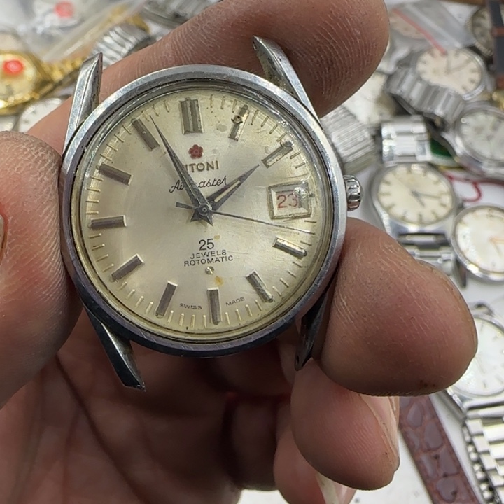 飞***扬钢锻造碳金属机械机芯