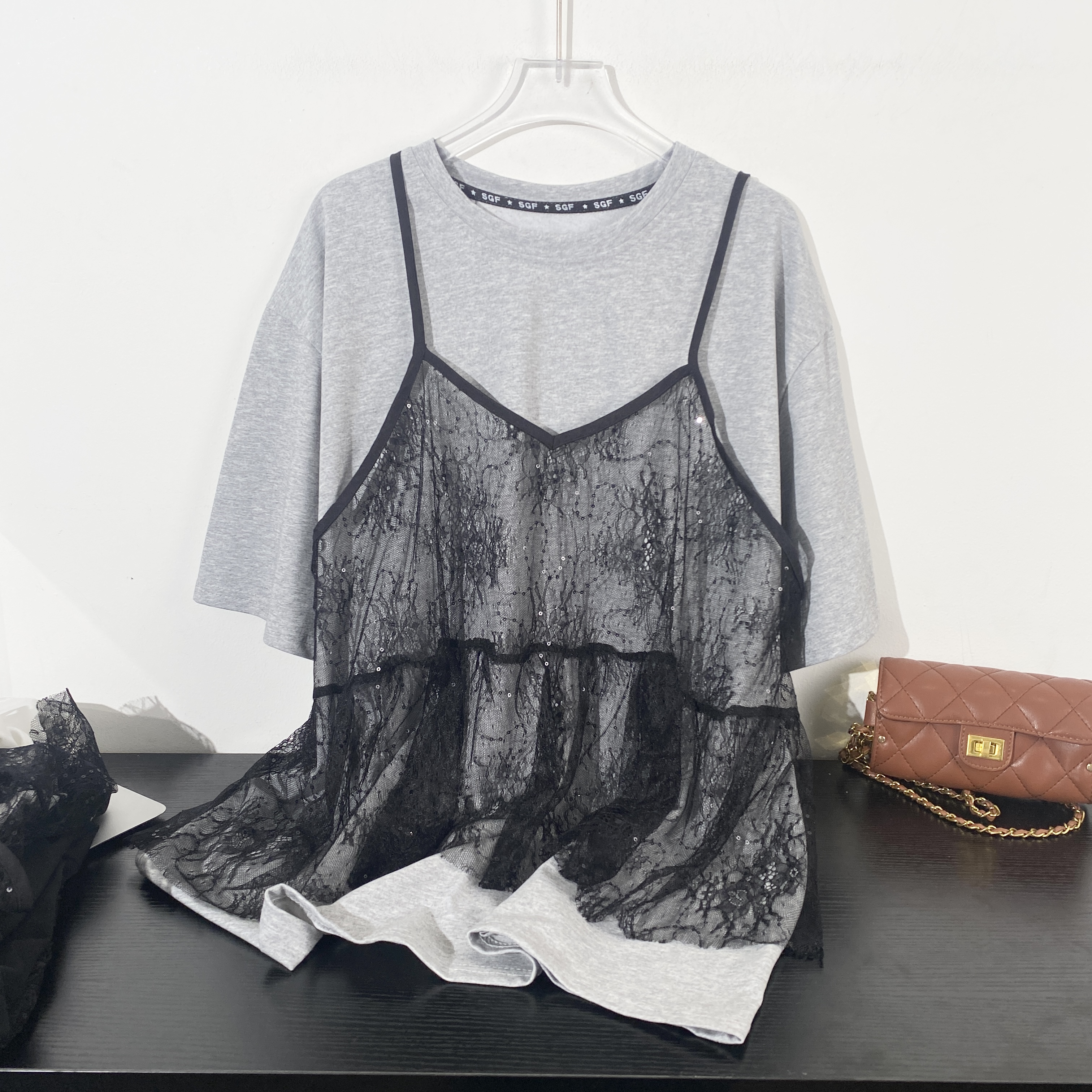 小韩日记【叠穿蕾丝】短袖显瘦气质时尚夏季假两件拼接洋气8831