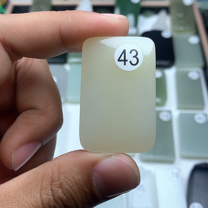 和田玉（糖玉）颈饰未镶嵌拂**生