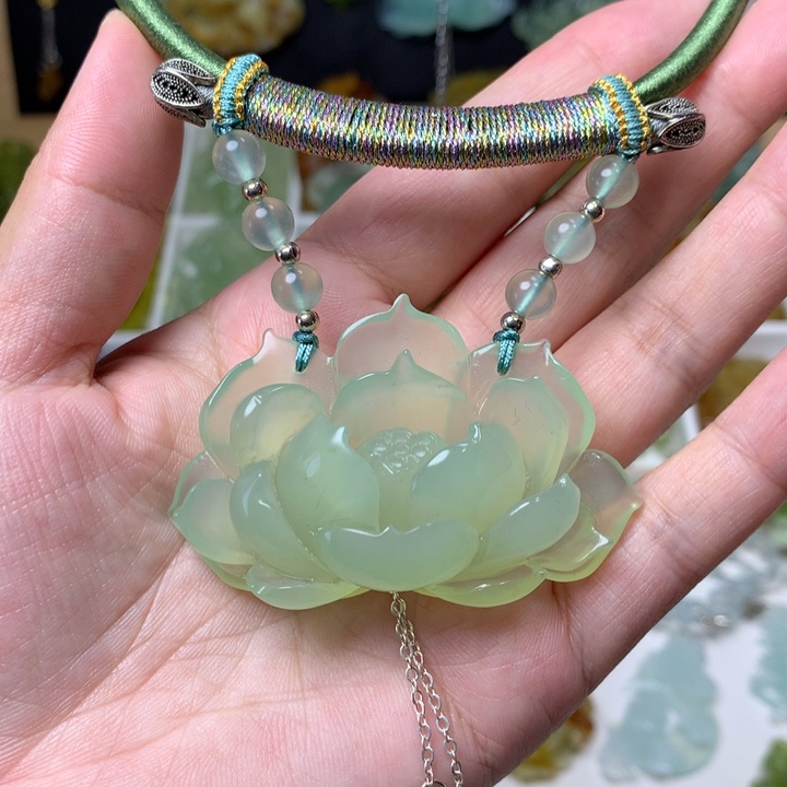 蛇纹石玉合金吊坠(不含链)