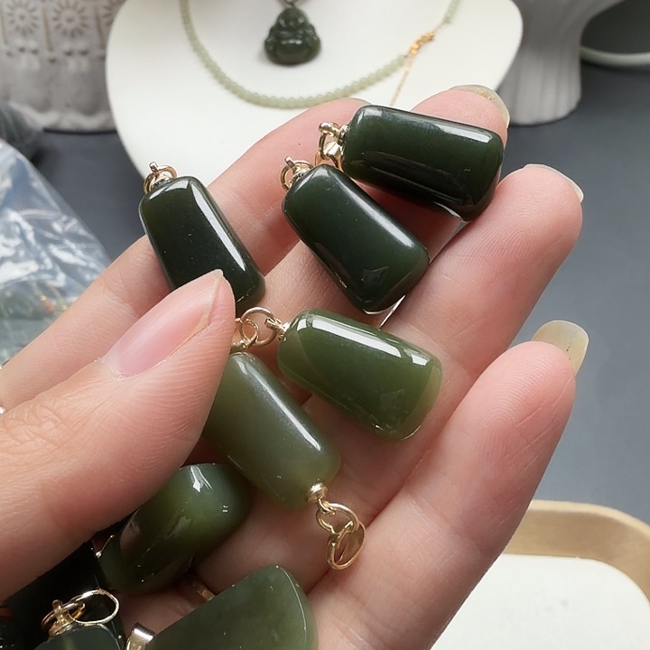 和田玉未镶嵌颈饰15