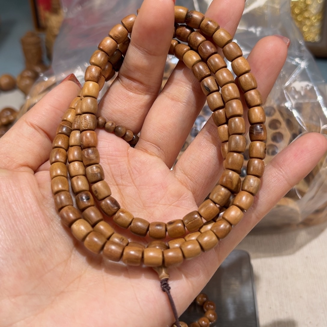 *****手串/手链檀香木瑕疵0.6✖️108颗多圈直切