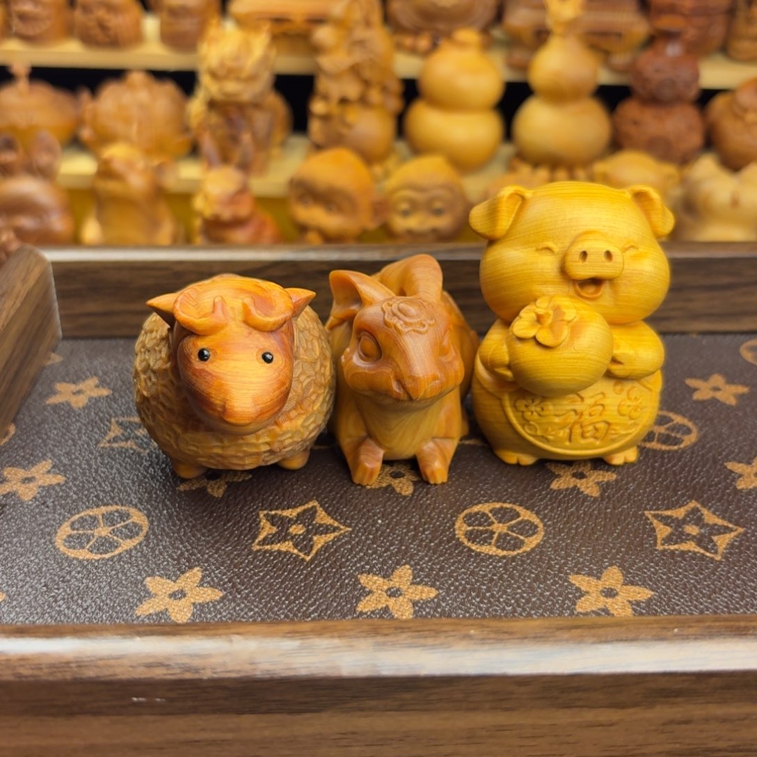 浩***然柏木（崖柏）崖柏3个，一物一拍