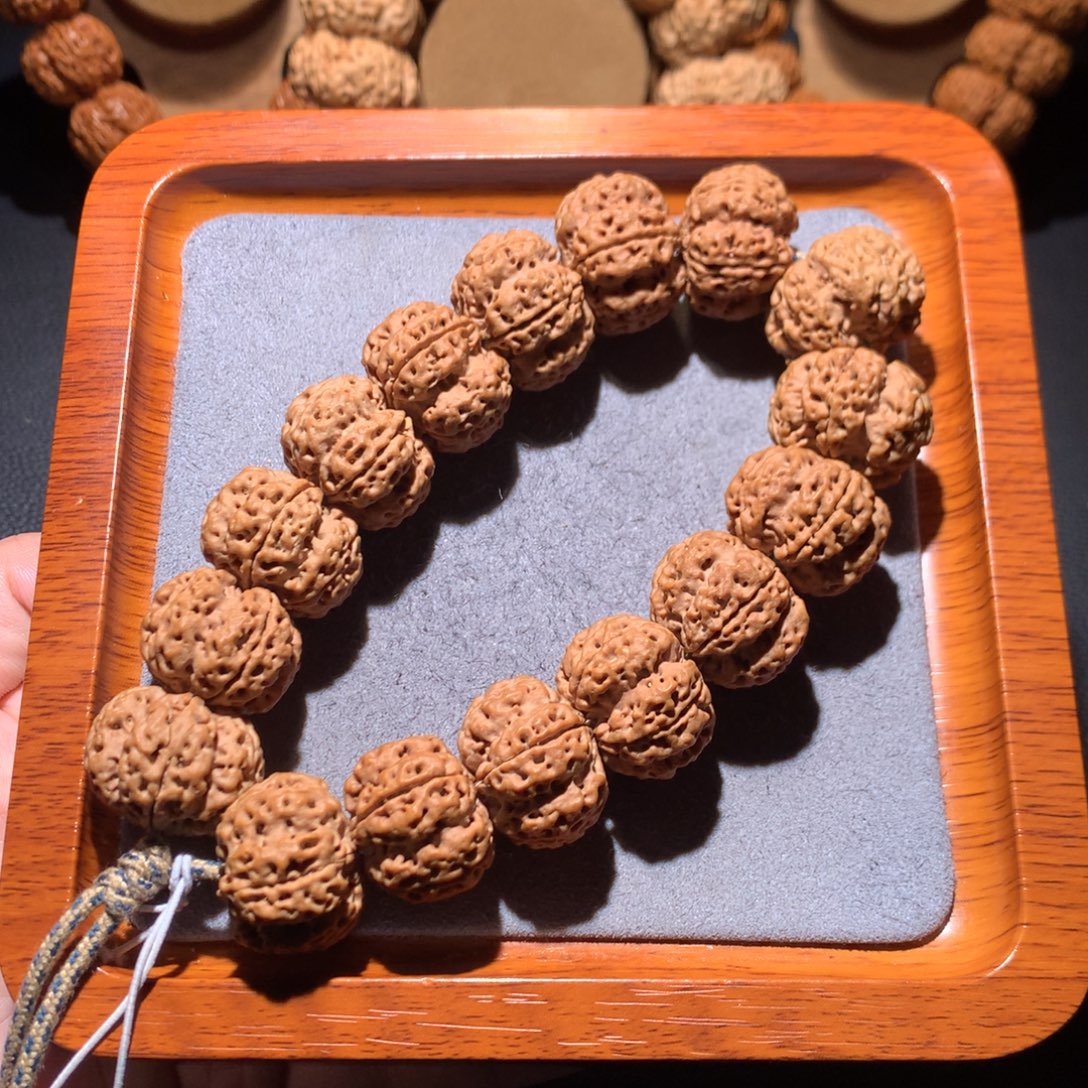 金刚菩提手串23梁深沟梅花