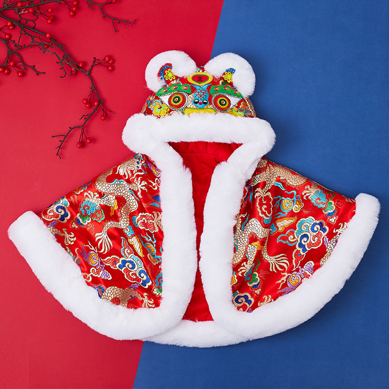 【1-3岁国潮民俗】冬季拜年儿童手工防风披肩周岁手工连帽锦缎斗篷