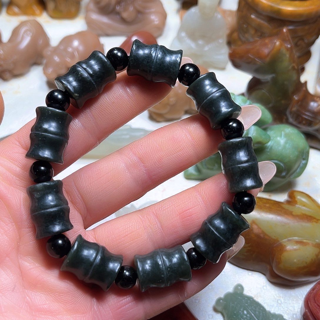 白玉菩提吊坠白玉菩提吊坠