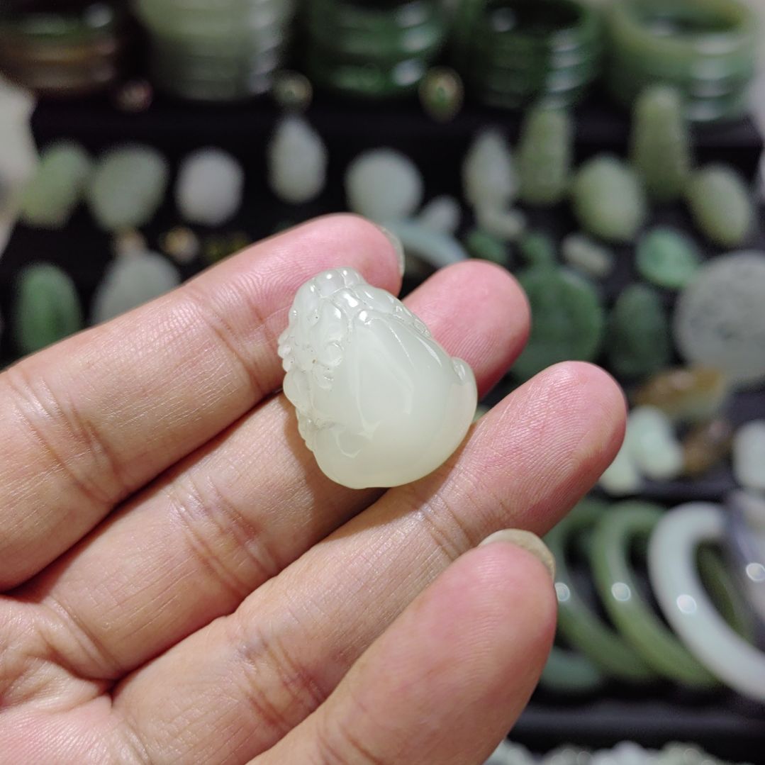 和田玉未镶嵌吊坠(不含链)