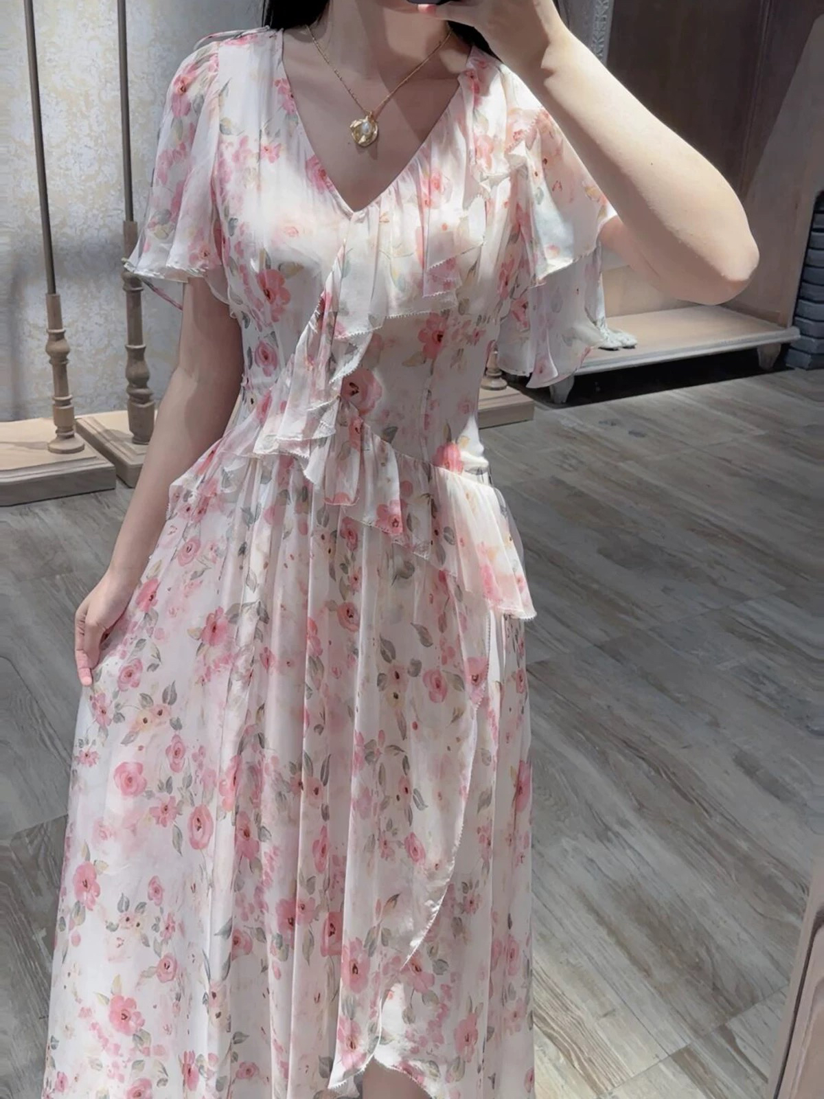 花颜颜新款法式浪漫粉色碎花连衣裙女度假收腰显瘦长裙