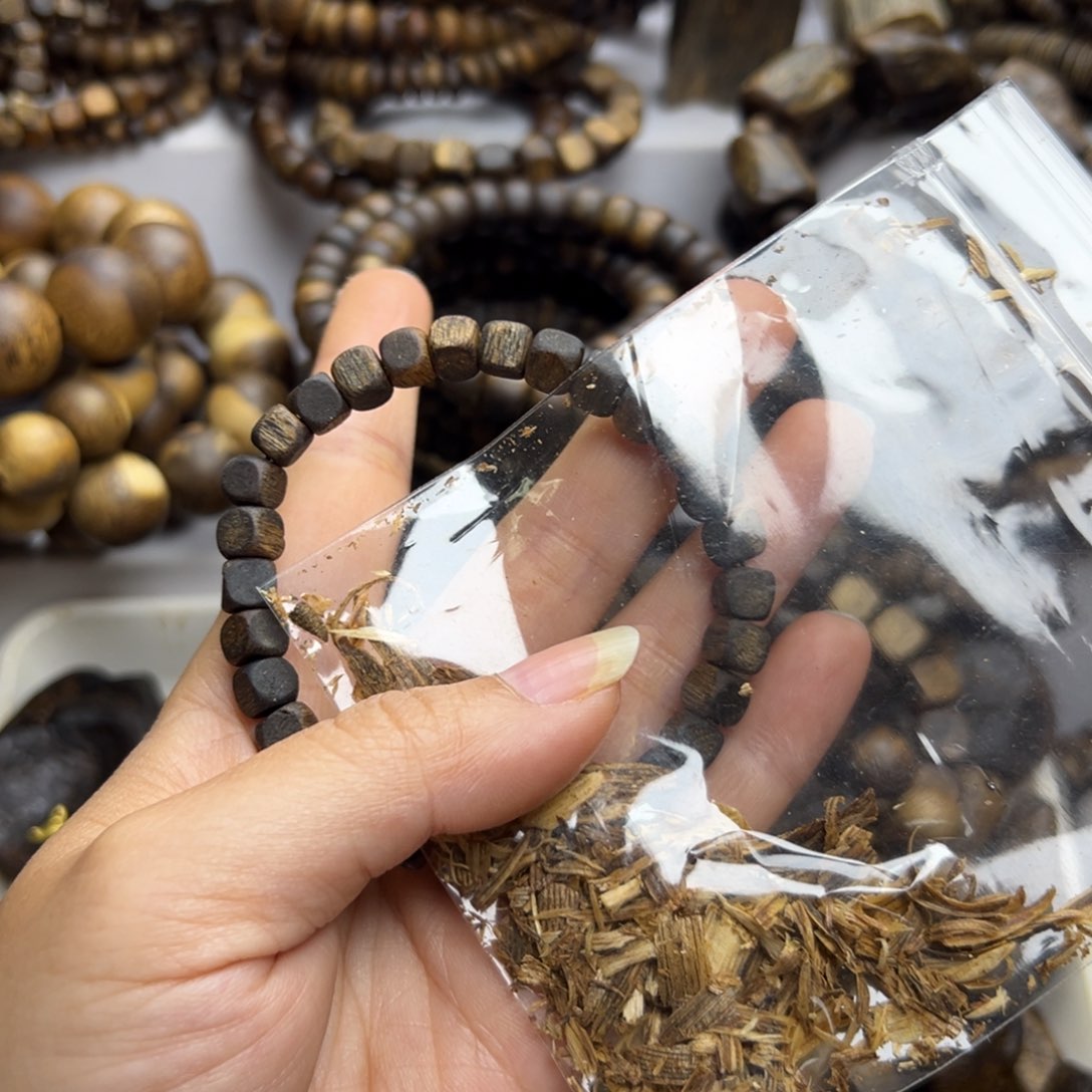 沉香沉香碎屑娟****室方珠
