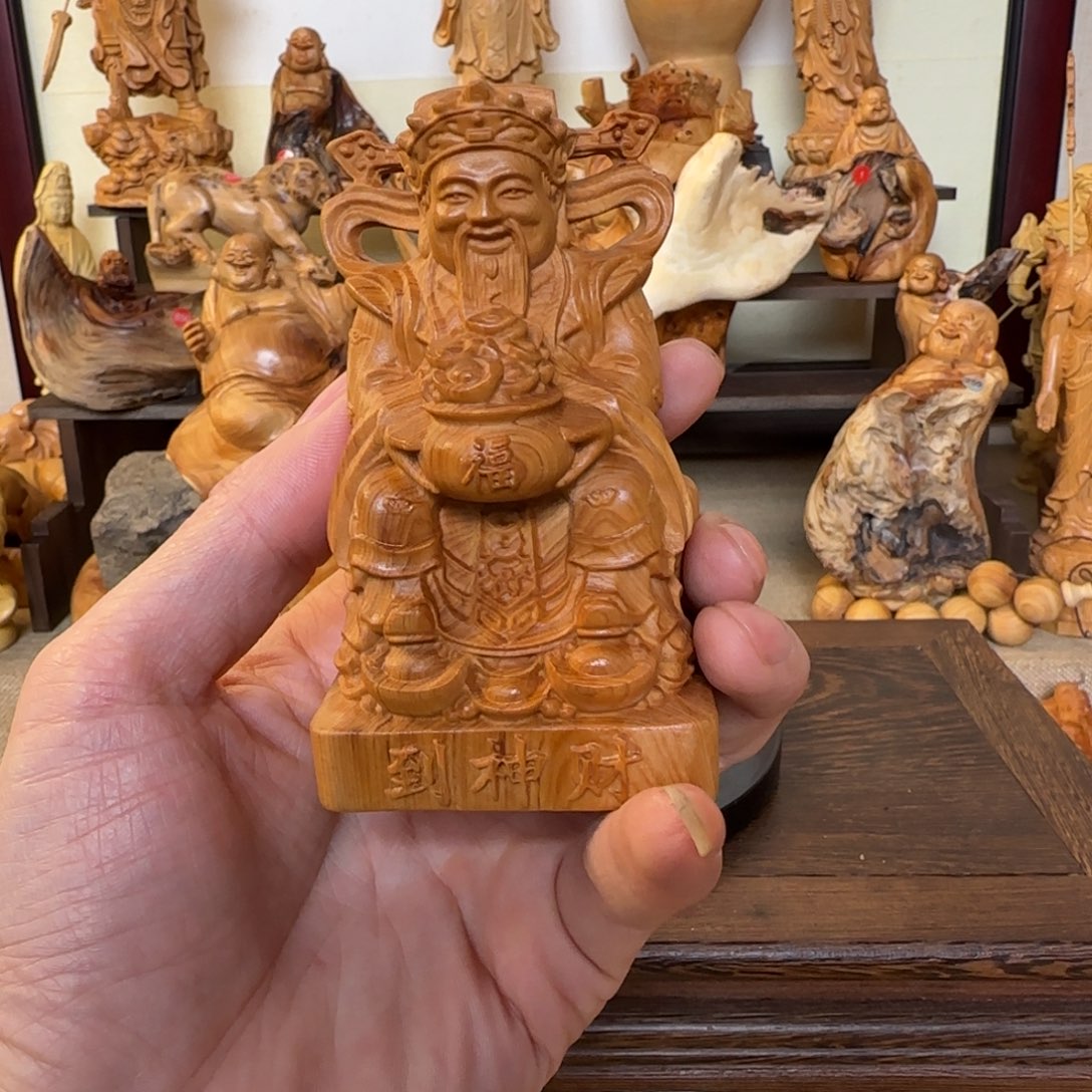 崖柏小木匠艺雕一物一拍