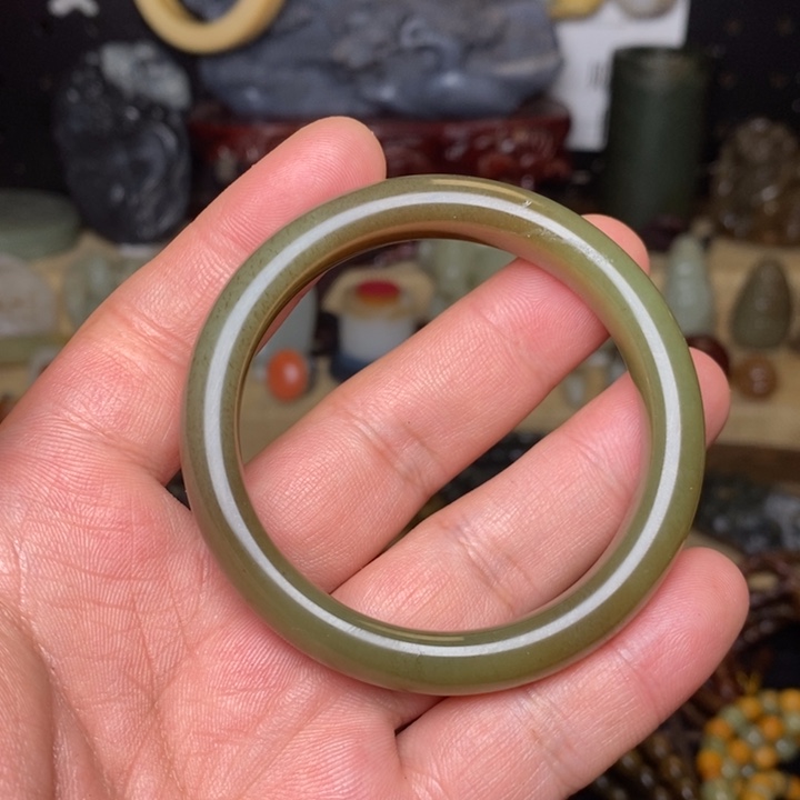 岫岩河磨玉（透闪石质玉）未镶嵌颈饰卡54