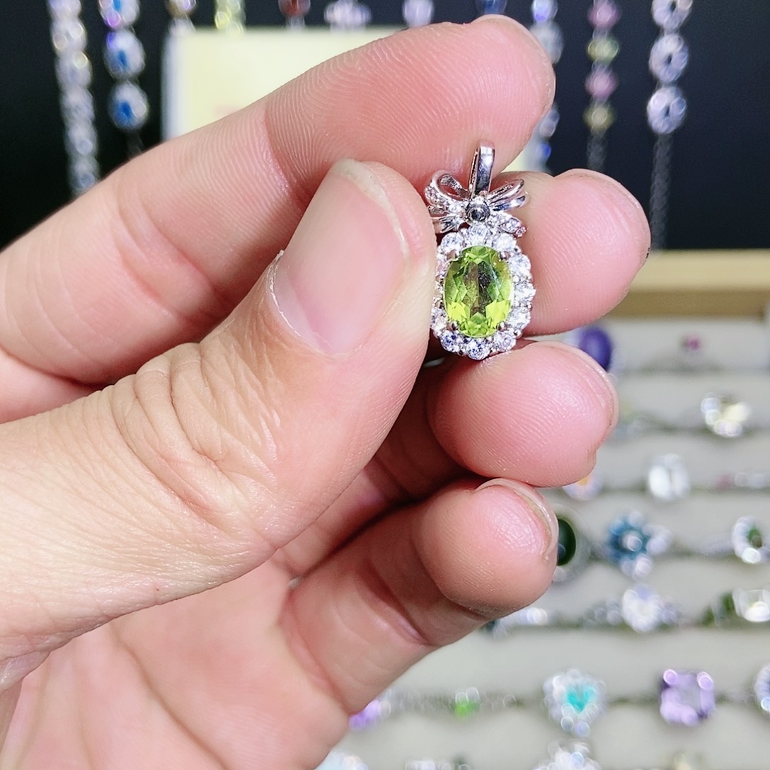 【闪购商品】吊坠(不含链)未镶嵌橄榄石